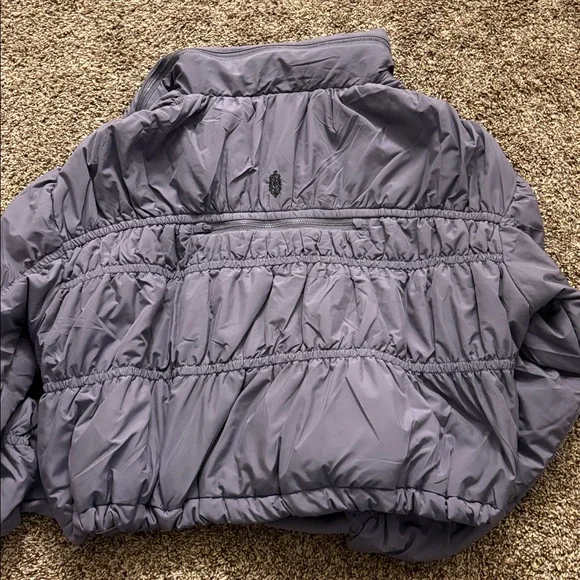 Free People Movement Shelby Shirred Puffer - Picture 5 of 6